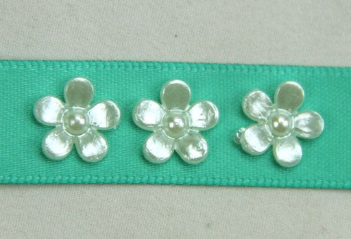 GREEN TARA PEARL FLOWER 1.2CM IVORY - 1047IV